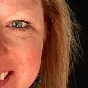 Meet your Posher, Robyn